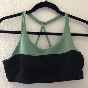 Suportive sports bra